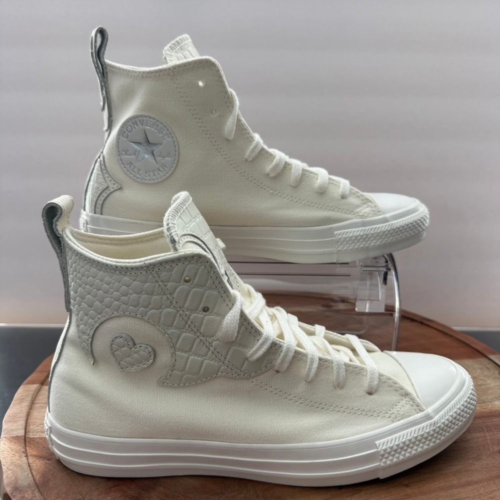 Converse Chuck Taylor All Star High Top Wmns Size 8.5 Egret Croc Heart Western